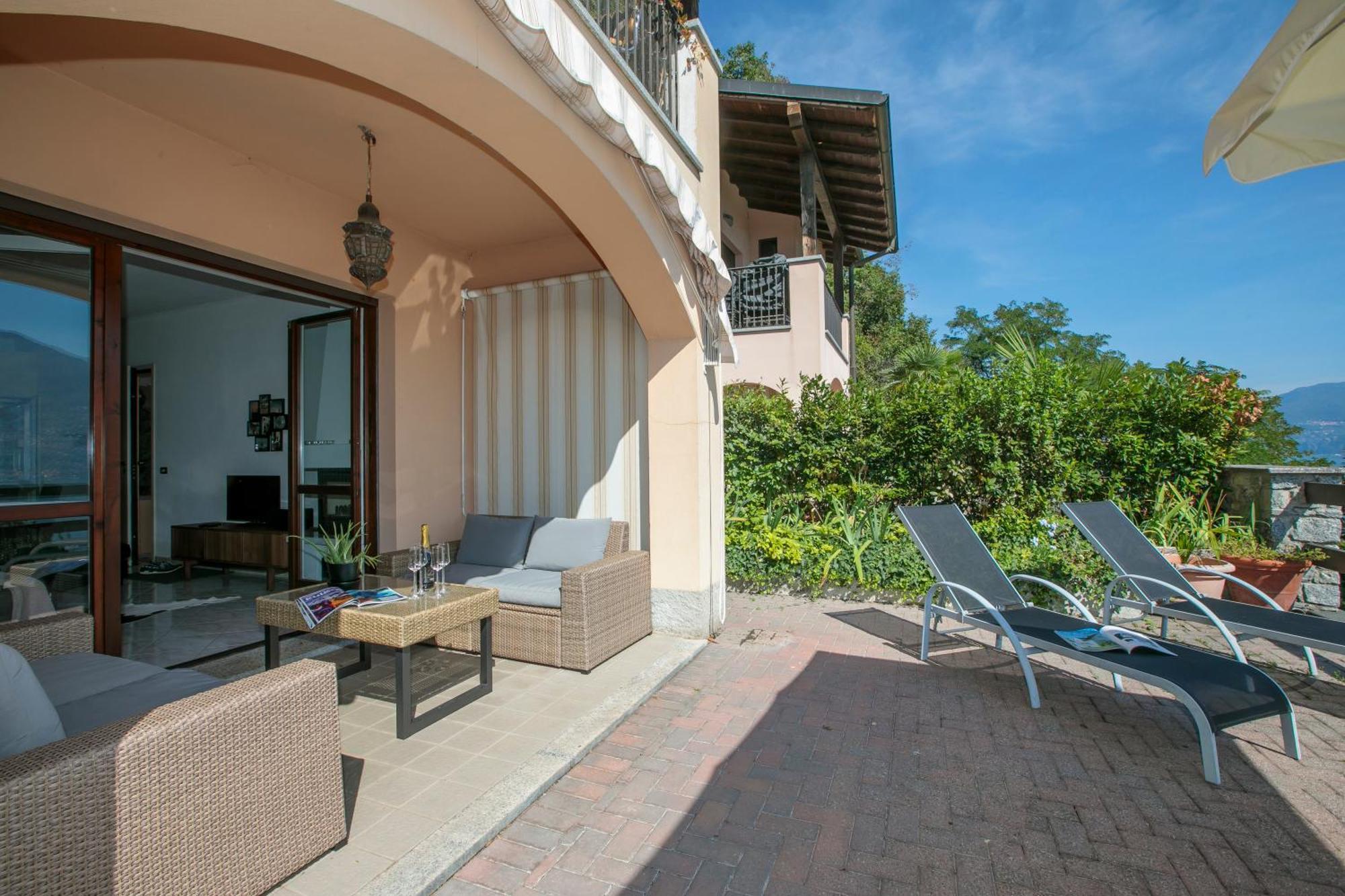 Appartamento Sonenga Panoramic Terrace Menaggio Esterno foto