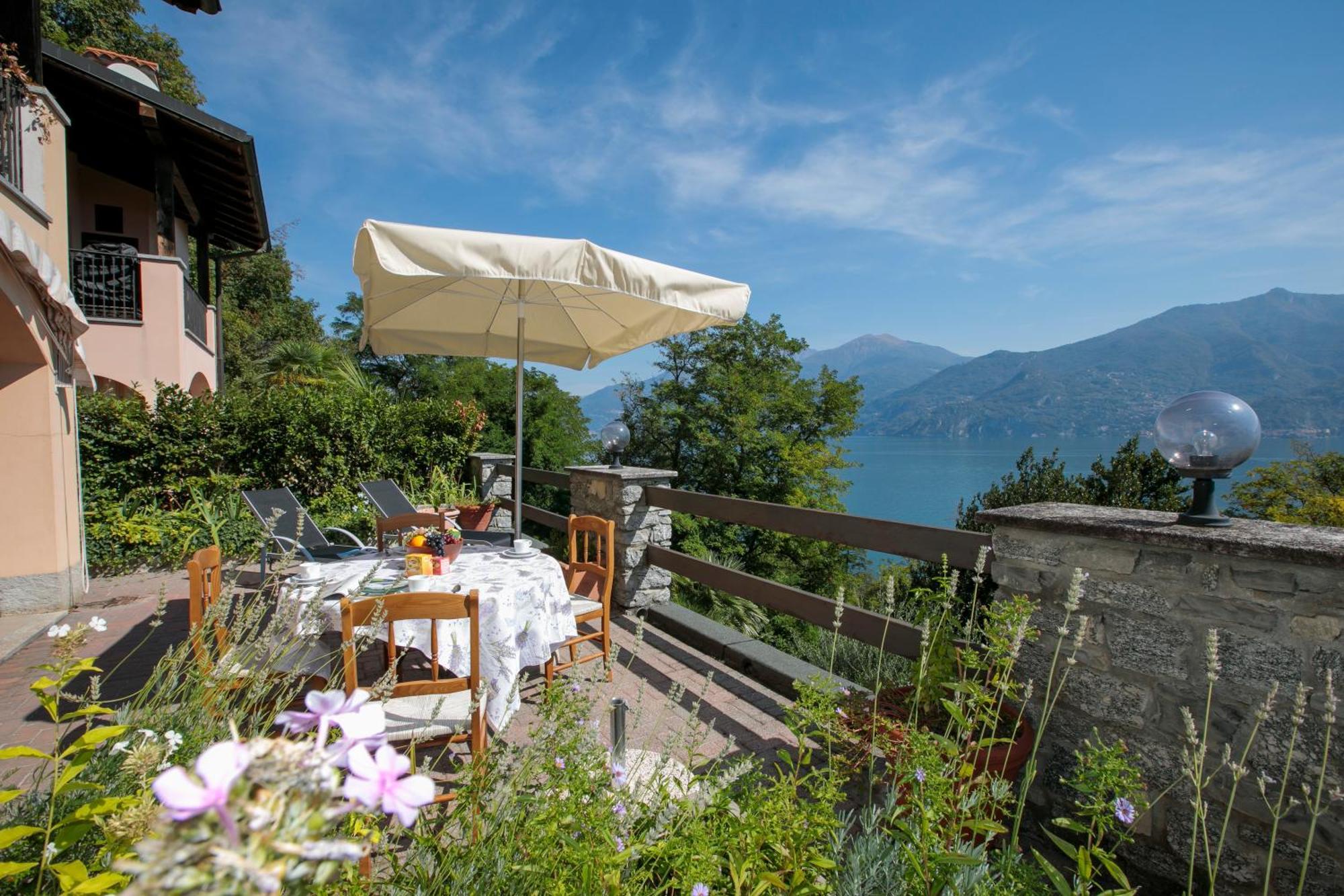 Appartamento Sonenga Panoramic Terrace Menaggio Esterno foto